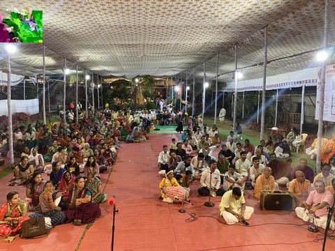 इस्कॉन सातारा येथील श्रीकृष्ण जन्माष्टमी उत्सव — छायाचित्र ४० / ५१