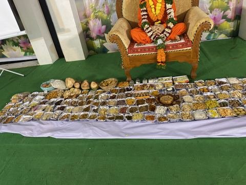 इस्कॉन सातारा येथील श्रीकृष्ण जन्माष्टमी उत्सव — छायाचित्र ४४ / ५१