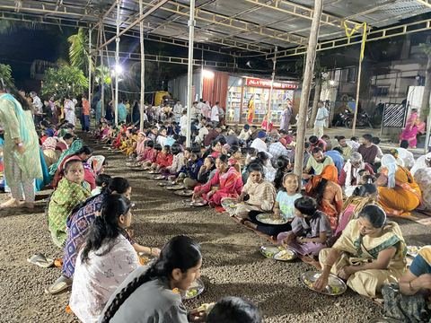 इस्कॉन सातारा येथील साप्ताहिक सत्संग — छायाचित्र ८ / ९