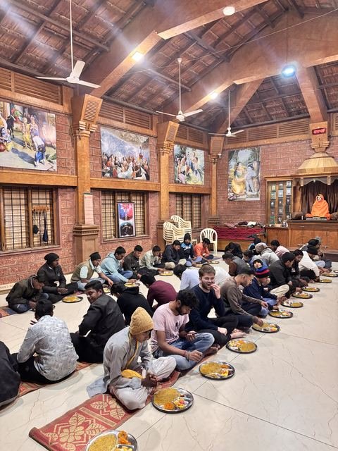 इस्कॉन सातारा येथील युवा कार्यक्रम — छायाचित्र १४ / १७